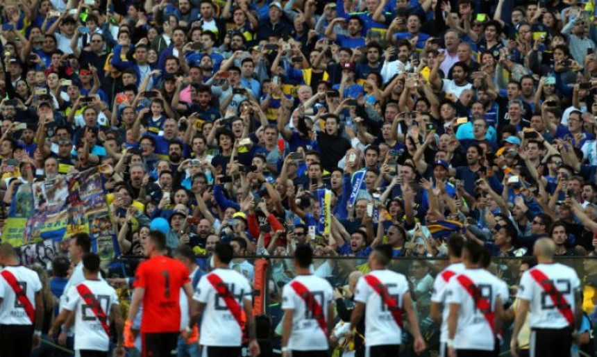 Zet zapalio šuraku kuću zbog Superklasika!