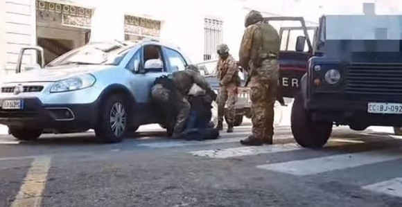 Таоци ослобођени нападач ухапшен