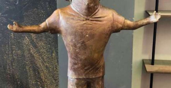 Mislili ste da je Ronaldova statua loša?!