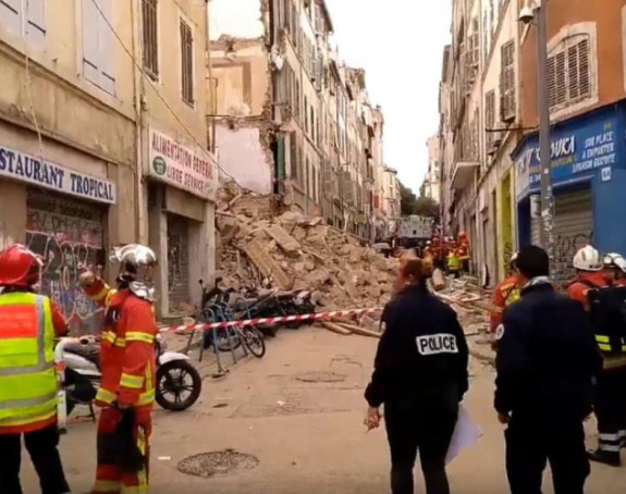 Srušila se zgrada u Marseju