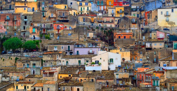 Grad na Siciliji nudi besplatno napuštene kuće