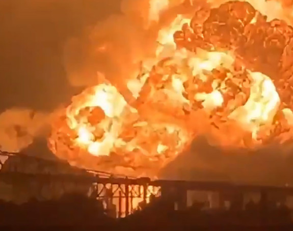 Три ватрогасца погинула у експлозији 