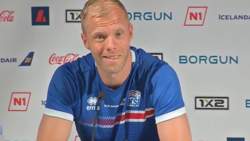 Veliki Gudjonsen slijedi Ronaldinja u Šapekoense!