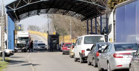 Carinske prevare pri uvozu motornih vozila