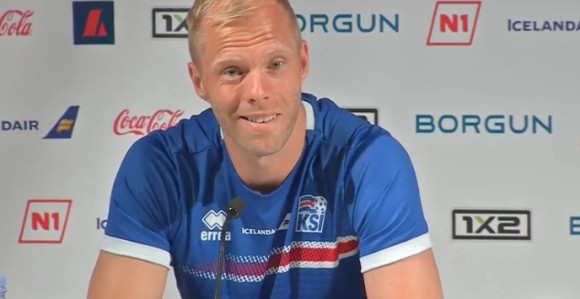 Veliki Gudjonsen slijedi Ronaldinja u Šapekoense!