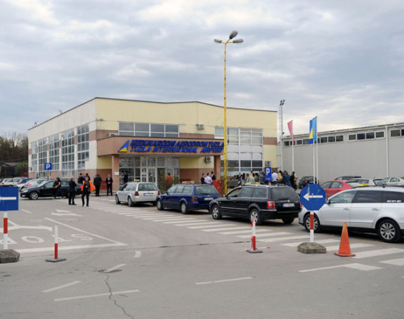 Aerodromu Tuzla fali carinika i graničara