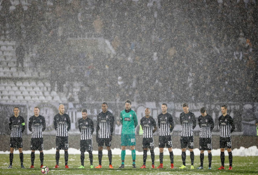 LE: Partizan i 3-5-2...