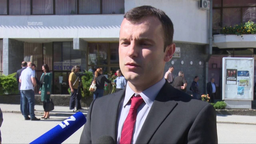 Poziv Vučiću da dođe u Srebrenicu