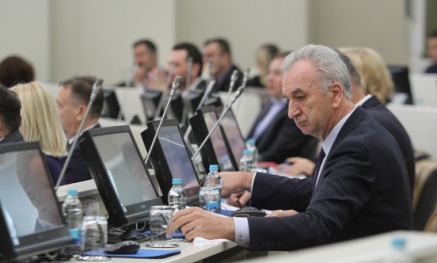 Шаровић: Хоће ли се Тегелтија обратити НСРС ако БиХ добије позив од НАТО?