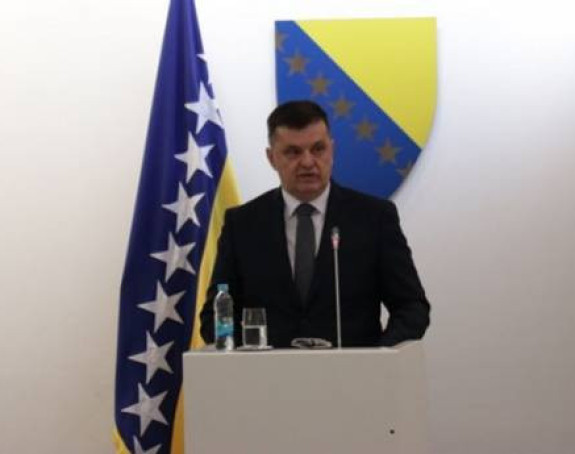 Počela sjednica, Zoran Tegeltija izlaže ekspoze