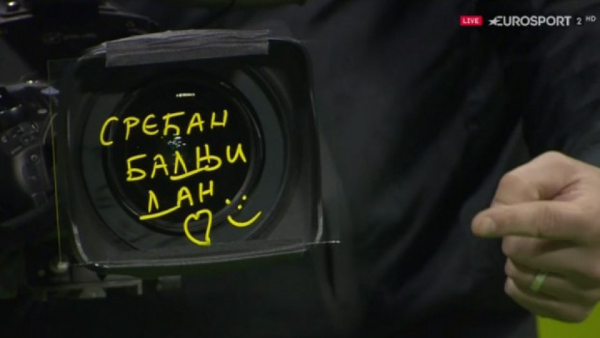 Novak: Hvala, ipak bi da ispoštujem Božić!