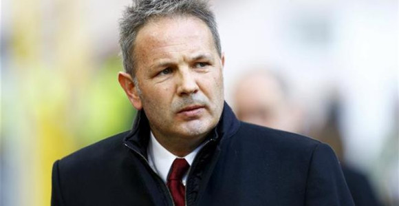 Navijači Milana u klin, Mihajlović u ploču!