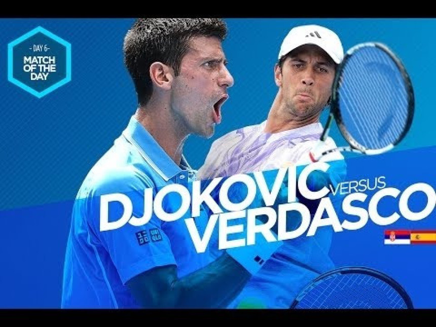 Novak spasio pet meč lopti za finale!