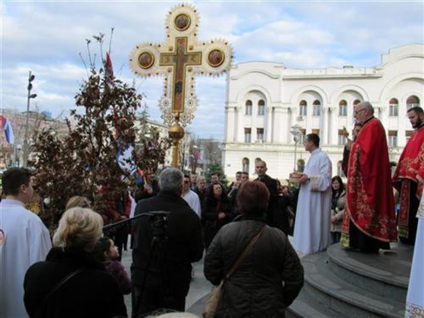 Badnjak pronesen ulicama Banjaluke