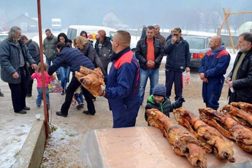 Pečeni prasići za Fočake