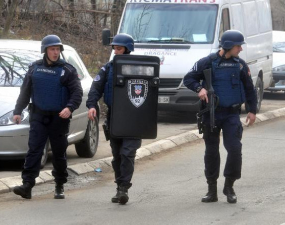 Policji se predalo naoružano lice