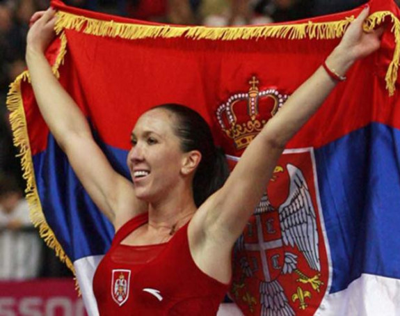 Јелена: Ако буде требало, играћу сва три меча!