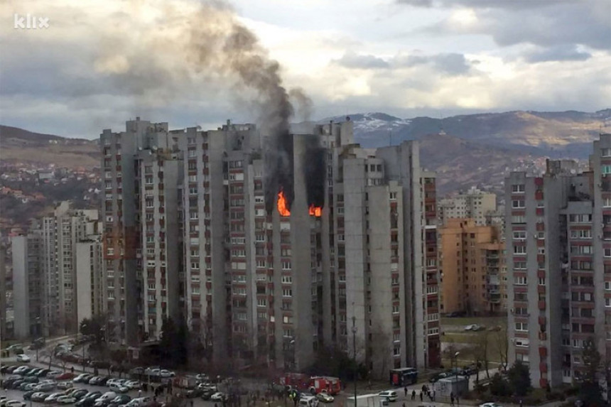 Двоје мртвих и осам повријеђених