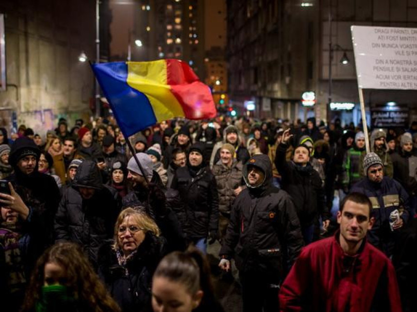 Rumuni i dalje traže ostavke političara