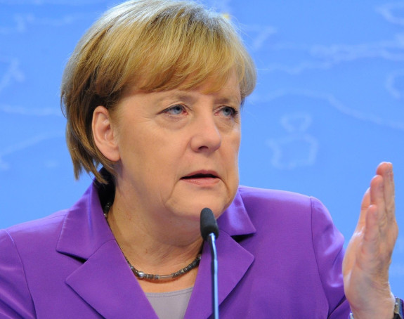 Merkel : Traži "zajednički jezik" 