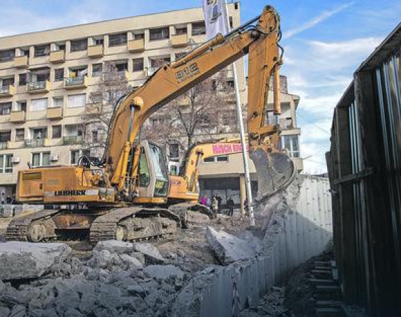 Zid srušen: Srbi sa KiM i dalje strepe