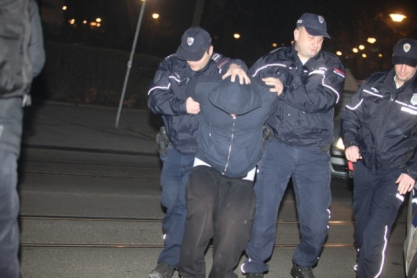 Tragedija: Sin nožem ubio oca