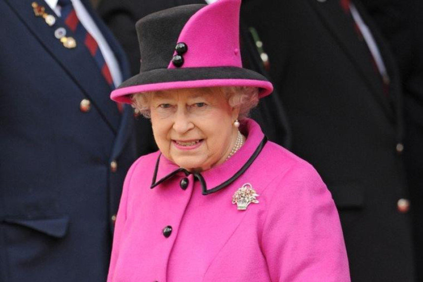 Ovu tajnu krije kraljičina torba