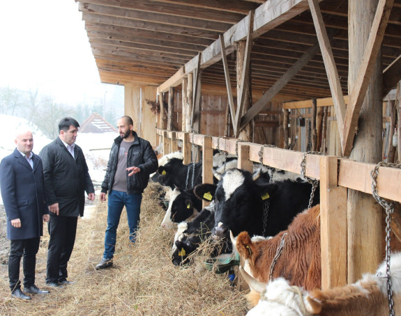 Lopare: Podsticaj mladom farmeru