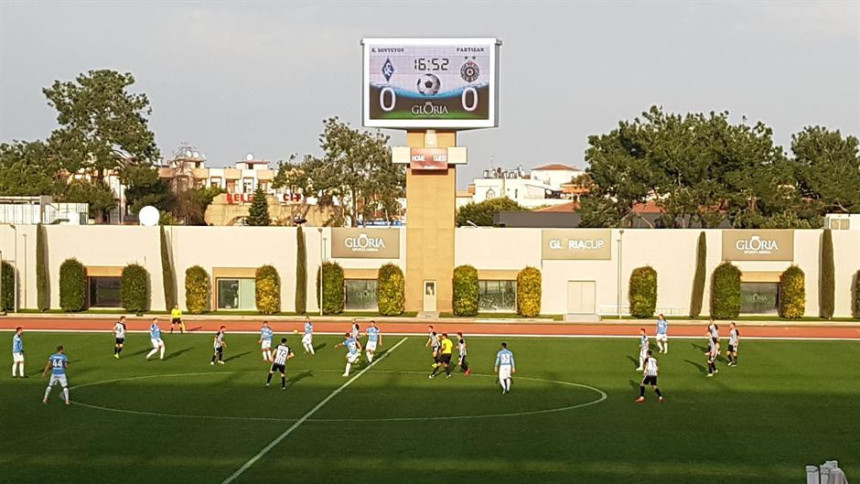 Partizan remizirao sa "Grofovim" Rusima!