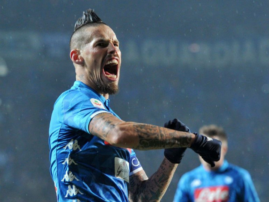 Napulj na nogama, odložen Hamšikov transfer u Kinu!