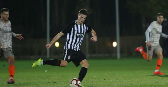 Priča: Put kojim se ređe ide...