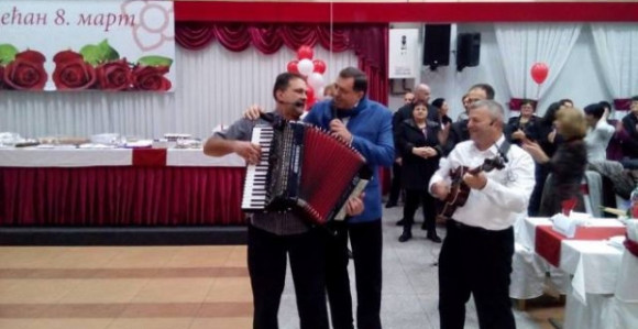 Modriča: Krv i suze, ali i Dodikova pjesma