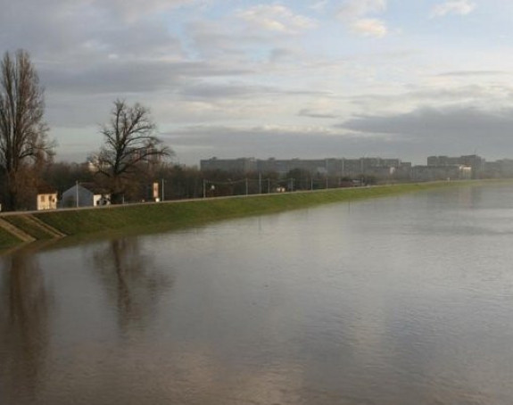 Sava prešla kotu, nivo rijeke Drine u porastu