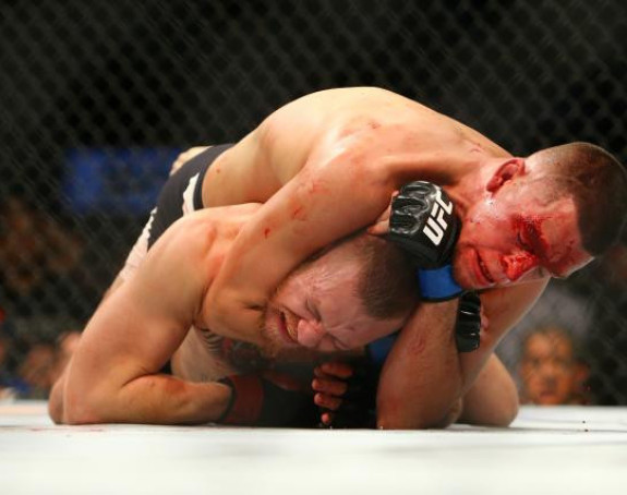 Video - UFC: Okončana dominacija "Nepobjedivog" Irca!