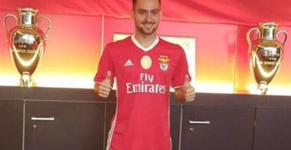 Benfika objavila papire o transferu Živkovića...