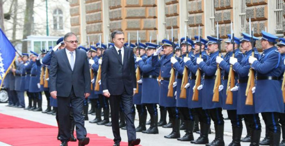 Vujanović dočekan uz vojne počasti