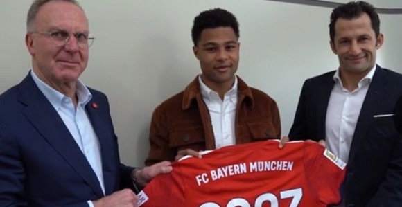 Бајерн "везао" Гнабрија до љета 2023. године!