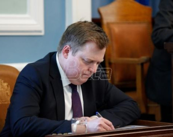 Islandski premijer dao ostavku zbog afere
