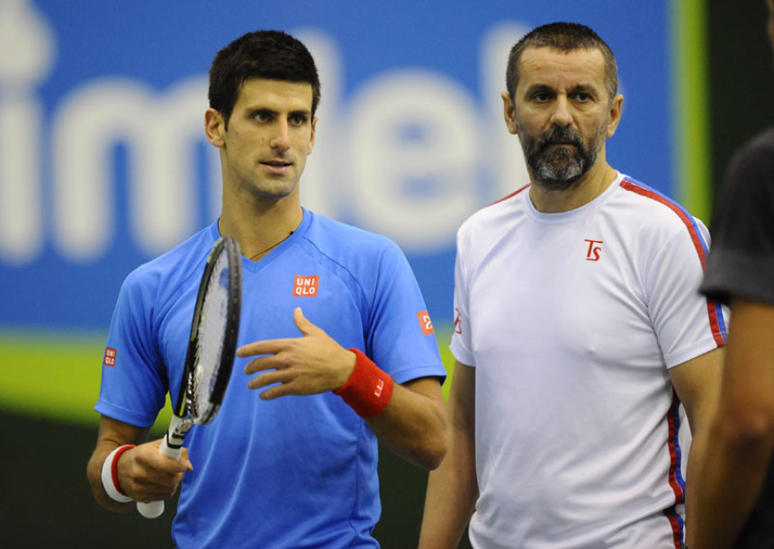 Obradović: Dobro je - Đoković ponovo jede meso!