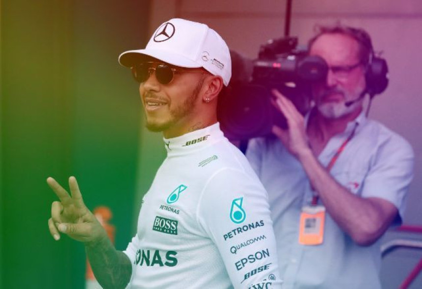 Hamilton glasa za češća tumbanja pravila!