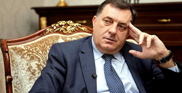 Dodik na korak od novih sankcija