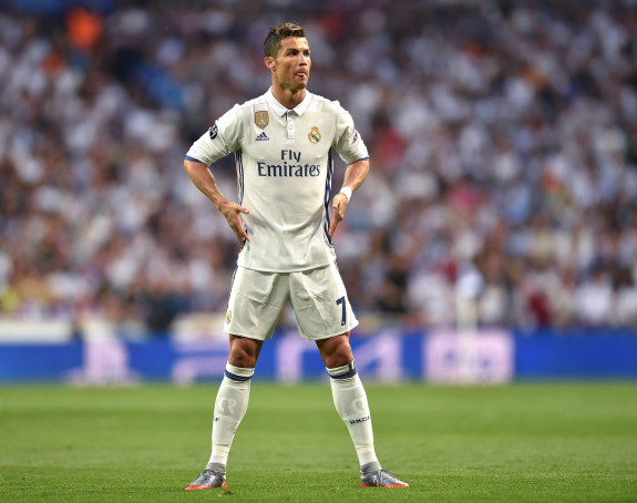 Роналдо на прекретници...!