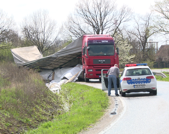 Nakon prevrtanja, prosulo se ulje