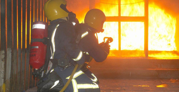 Polio se benzinom i zapalio 