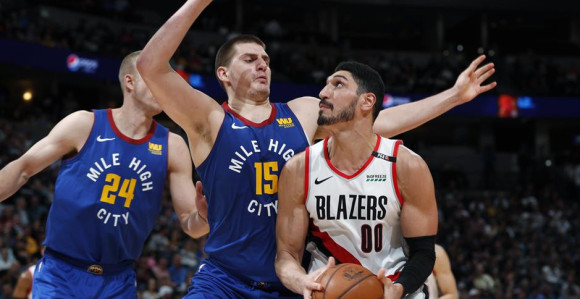 Jokić "kida": Na korak od tripl-dabla protiv Portlanda!