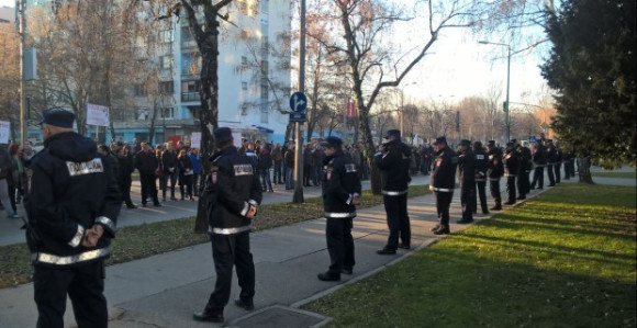 MUP može da kaže "ne" protestima!