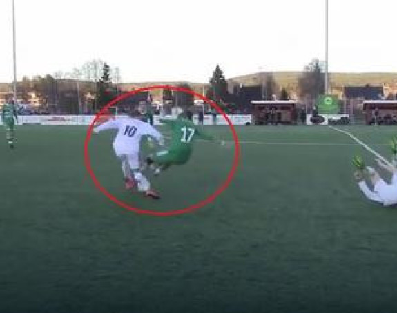 Video - Uznemirujući snimak: Ovakav faul je za zatvor!!!