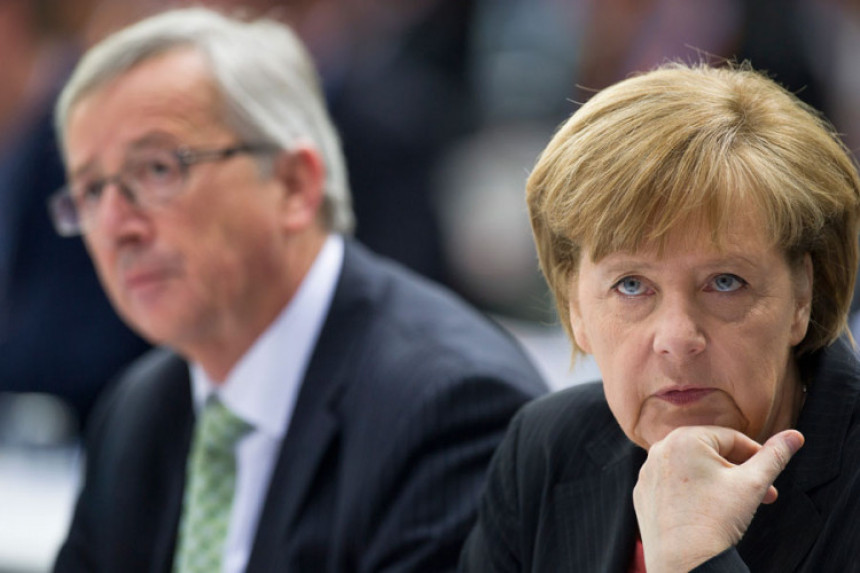Merkelova ljuta na Junkera