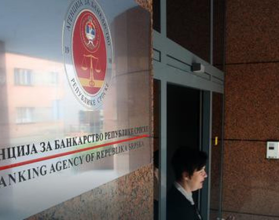 Deset prijava za direktora 