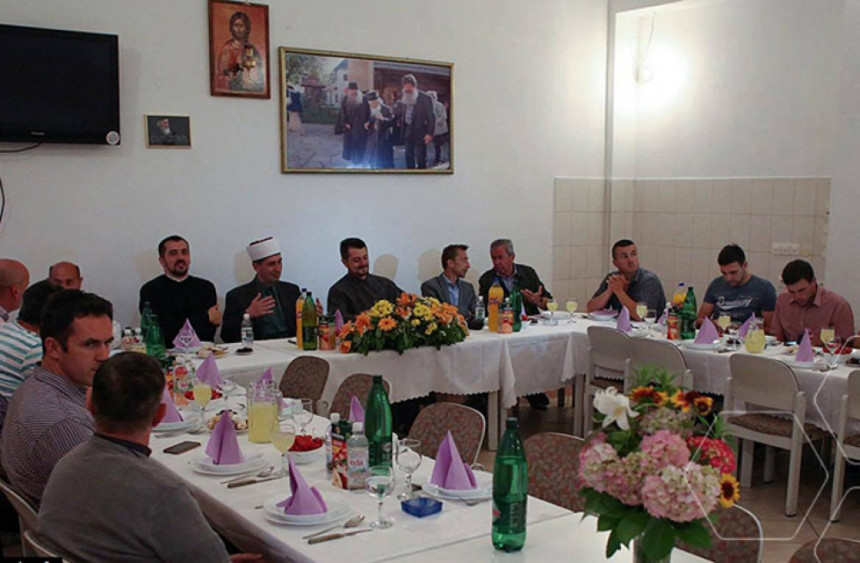 Ифтар за муфтију мостарског 